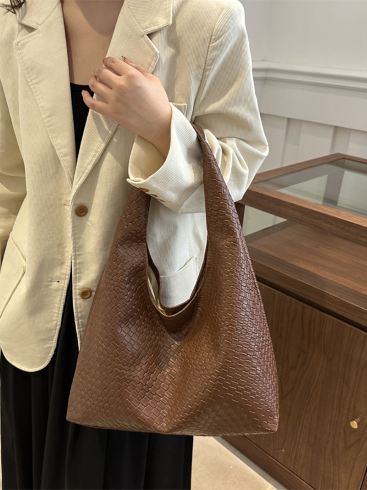 トレンディな通勤用織りトートバッグ レディース 大容量 シン - Women'S Young Bags のレビューと価格